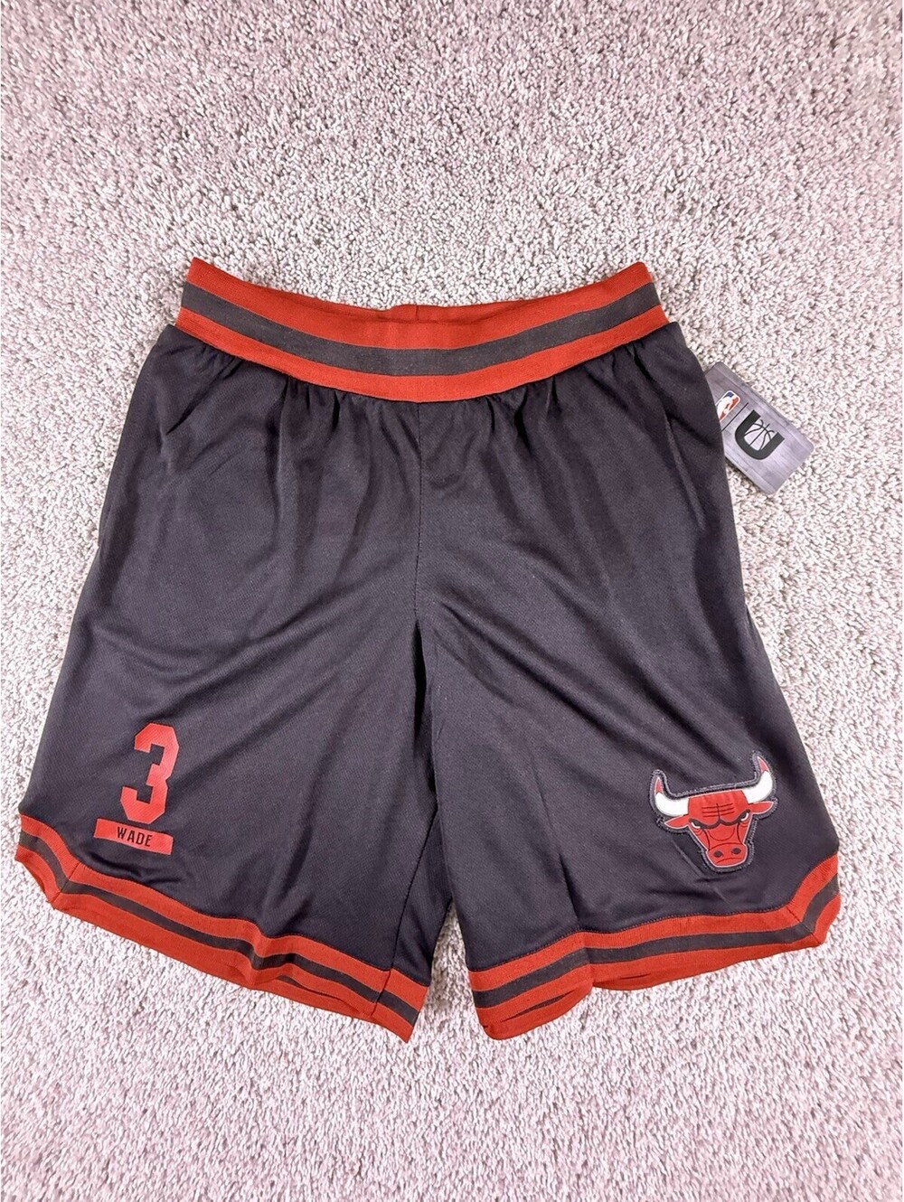 NWT NBA Chicago Bulls Men’s Basketball Shorts Dwayne Wade #3 Medium